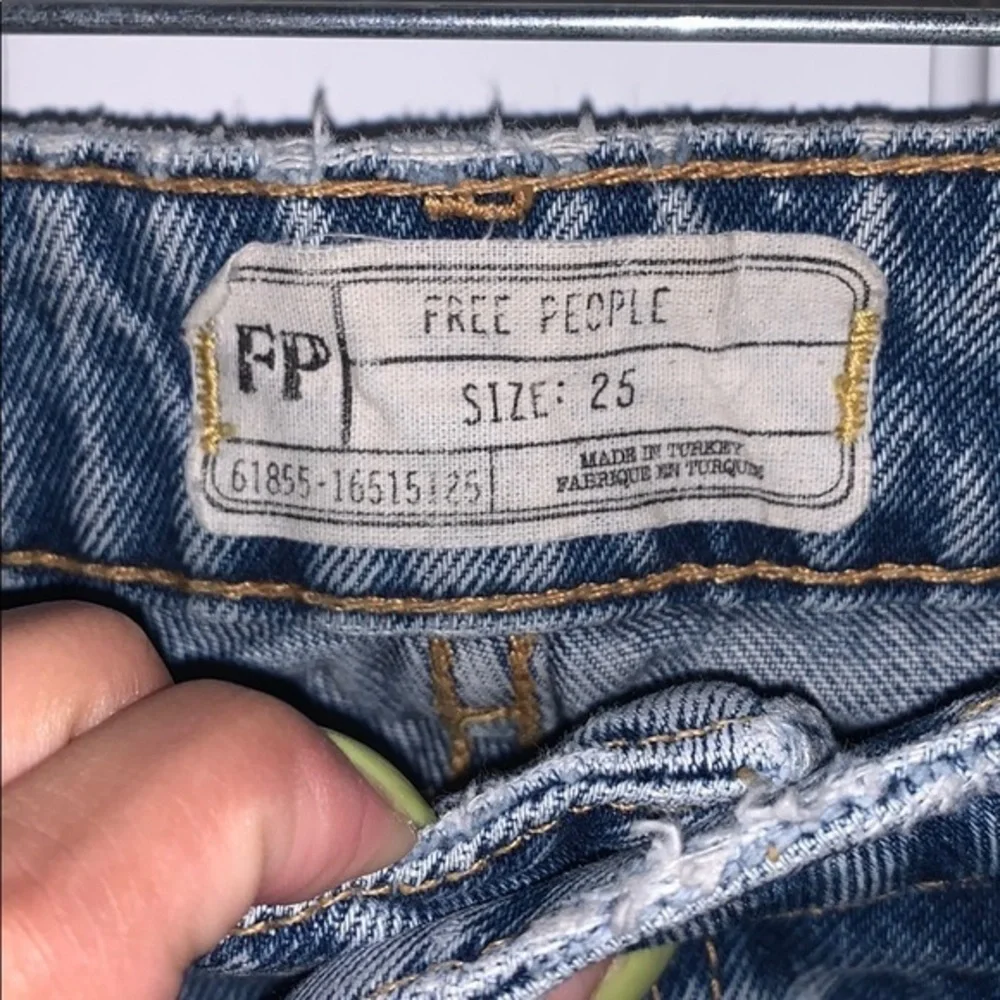 Free people jeans ripped straight vintage looking‎